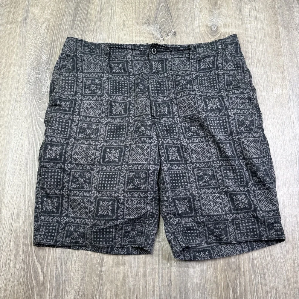 Reyn Spooner Shorts Black Gray Geometric Print Casual Uniqlo Mens Size M Medium - Picture 2 of 11
